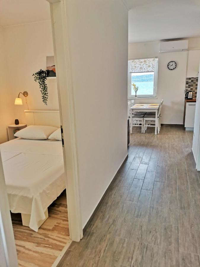 Apartment Roman Betina  Exterior foto